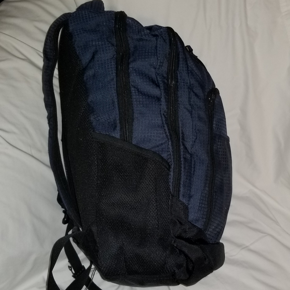 Kenneth Cole Reaction Compu Backpack - Picture 2 of 8